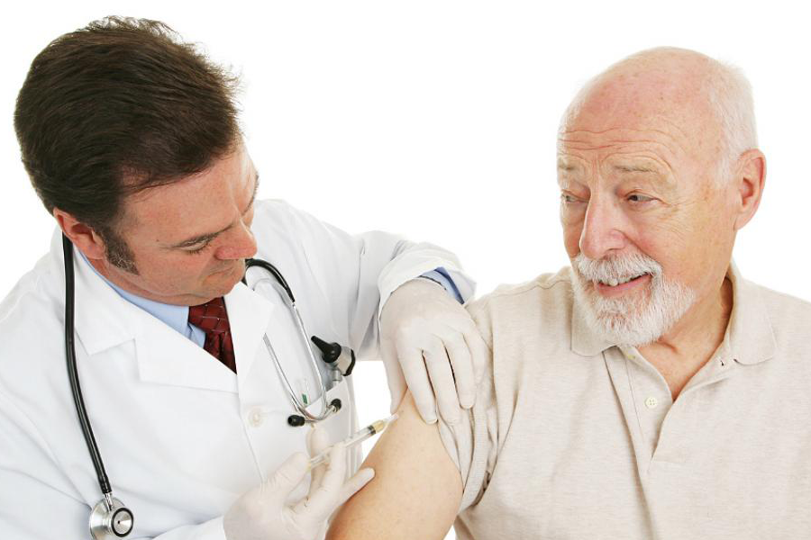 un esquema de vacunas protege al anciano